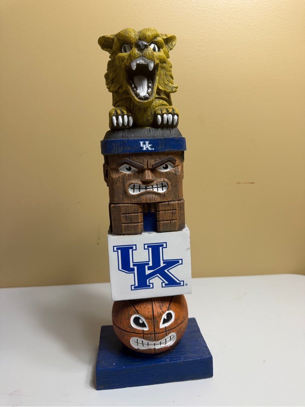 Kentucky Wildcats NCAA Tiki Totem Garden Statue Mascot Basketball 16" Gillygaloo